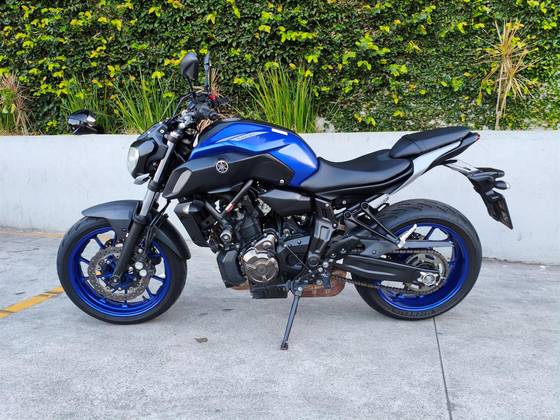 YAMAHA MT-07 ABS YAMAHA MT-07 ABS